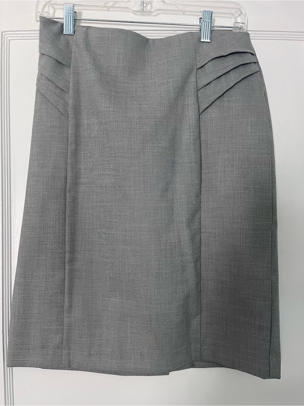 New York & Company Light Gray Pleated Detail Pencil Skirt
